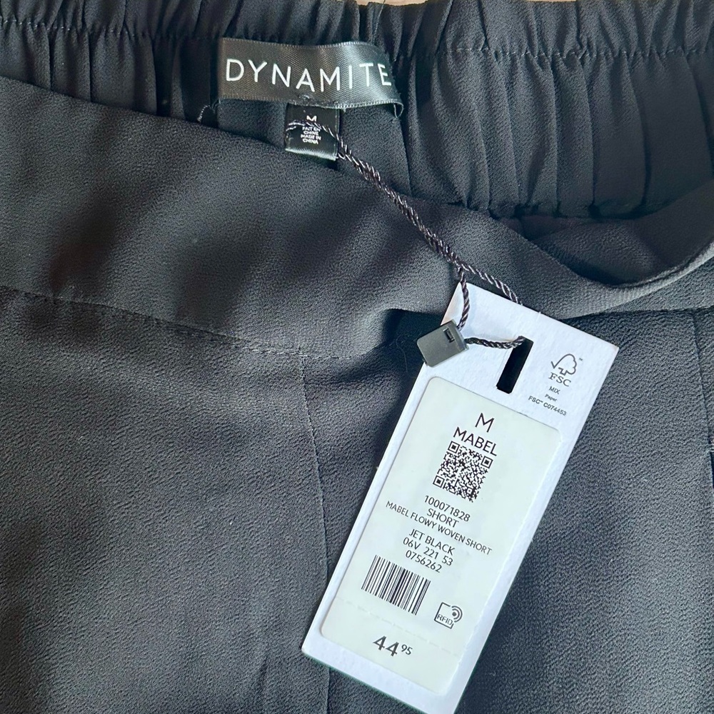 Dynamite | Black Short - Picture 5 of 7
